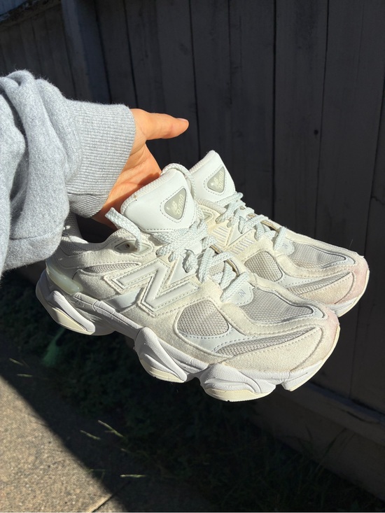 New Balance Shoes - New Balance Women’s Off-White Chunky Runner Sneakers